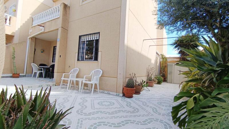 2 Cuarto Villa en venta