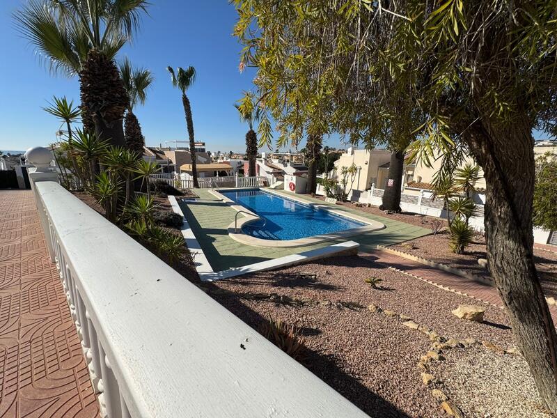 2 slaapkamer Villa Te koop 2 slaapkamer Villa Te koop