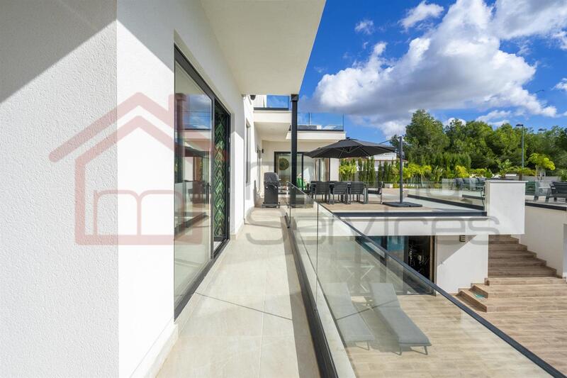 5 soverom Villa til salgs 5 soverom Villa til salgs