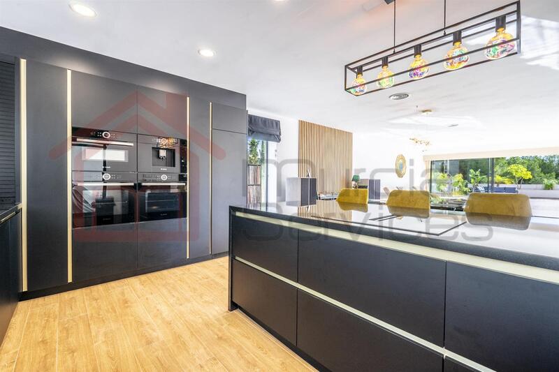 5 soverom Villa til salgs 5 soverom Villa til salgs