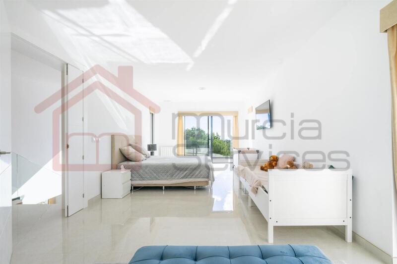 5 soverom Villa til salgs 5 soverom Villa til salgs