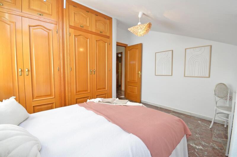 4 Schlafzimmer Stadthaus zu verkaufen