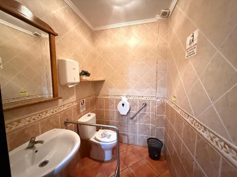 Kommersiella fastigheter till salu Kommersiella fastigheter till salu