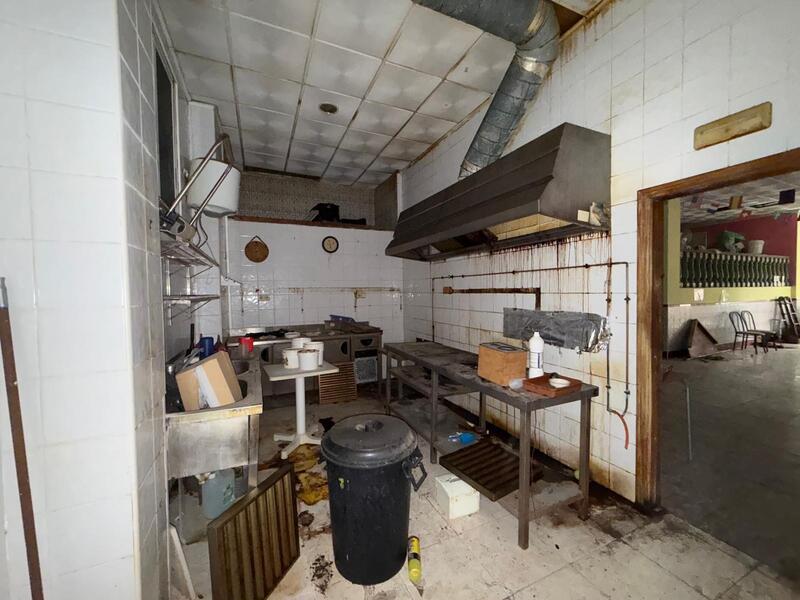 Handelsimmobilie zu verkaufen