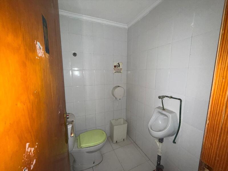 Handelsimmobilie zu verkaufen