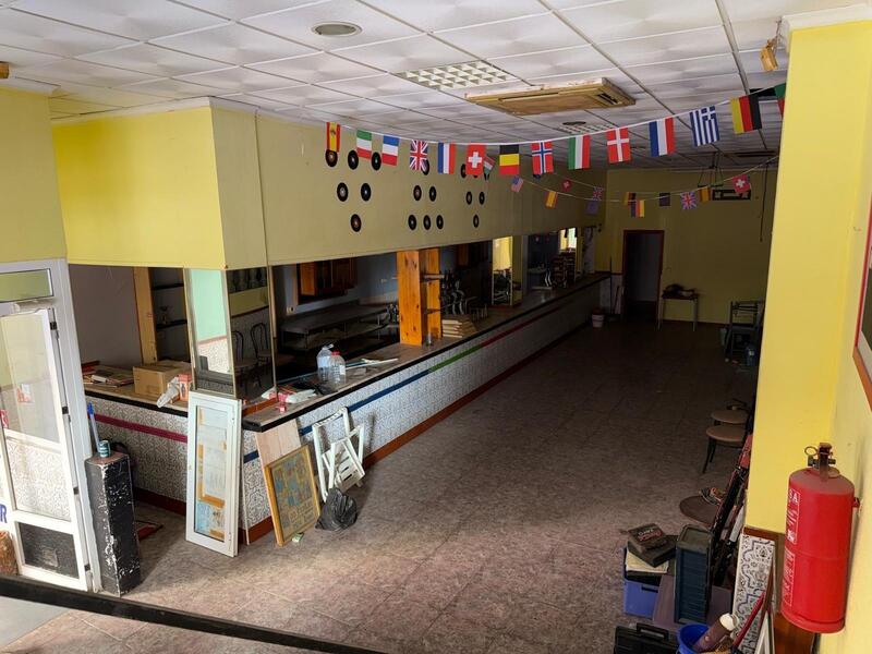 Handelsimmobilie zu verkaufen