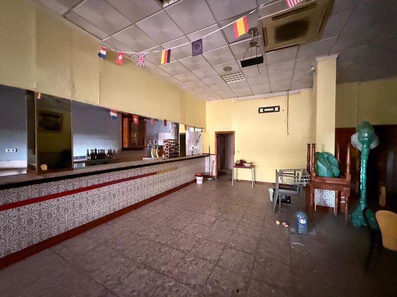 Handelsimmobilie zu verkaufen