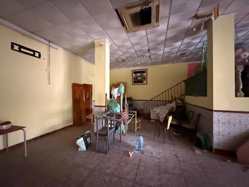 Handelsimmobilie zu verkaufen