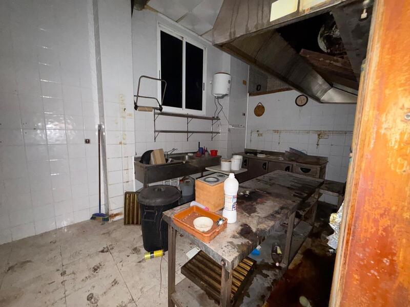 Handelsimmobilie zu verkaufen