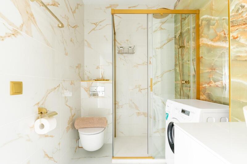 4 спальная комната городская тюрьма продается