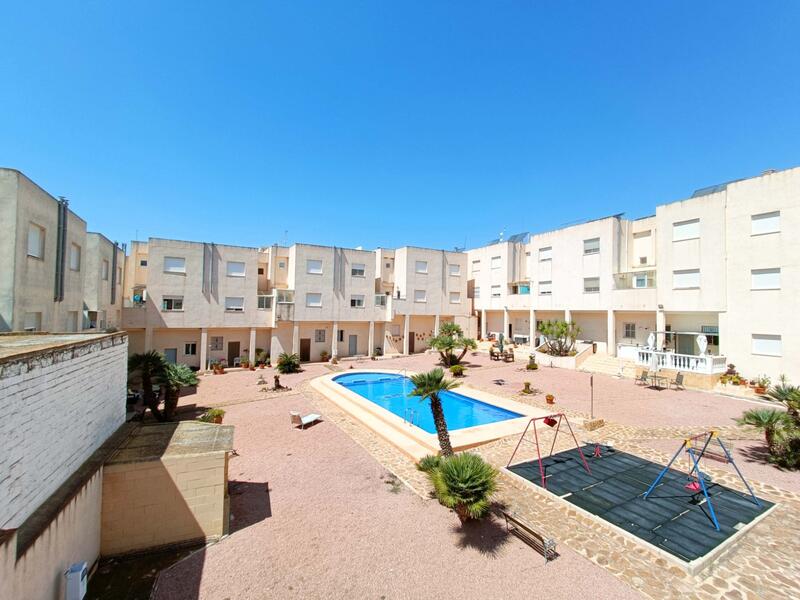 Dúplex en venta en Hondon de los Frailes, Alicante