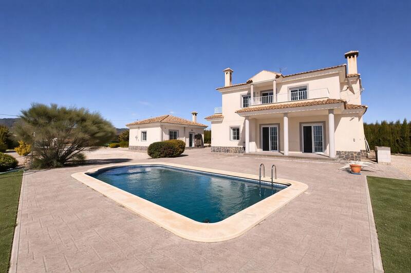 6 bedroom Villa for sale