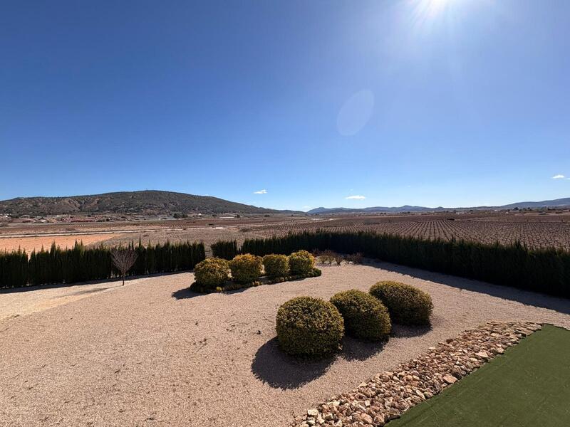 6 bedroom Villa for sale