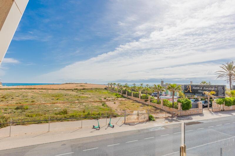 Apartamento en venta en Torrevieja, Alicante