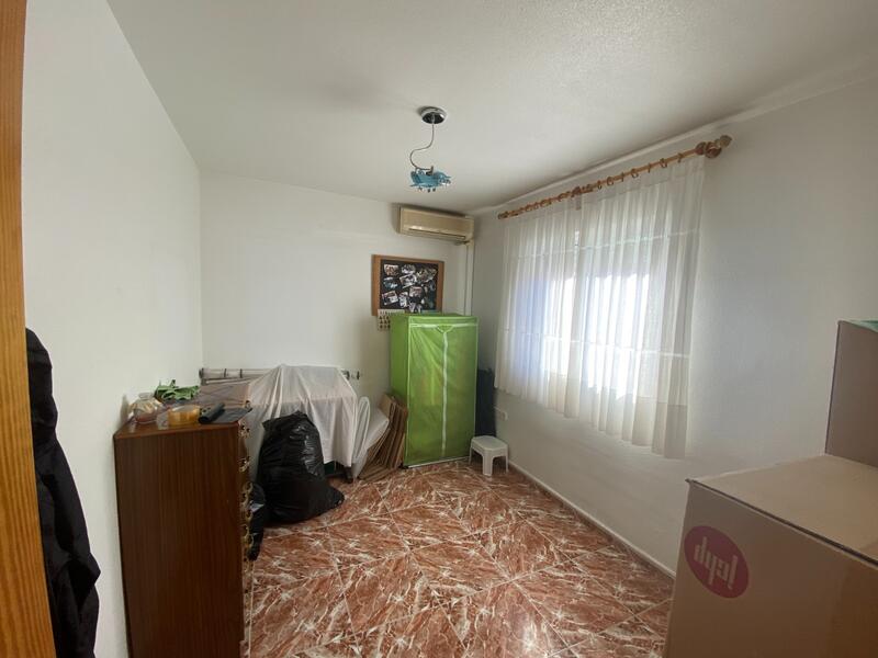 4 bedroom Townhouse for sale