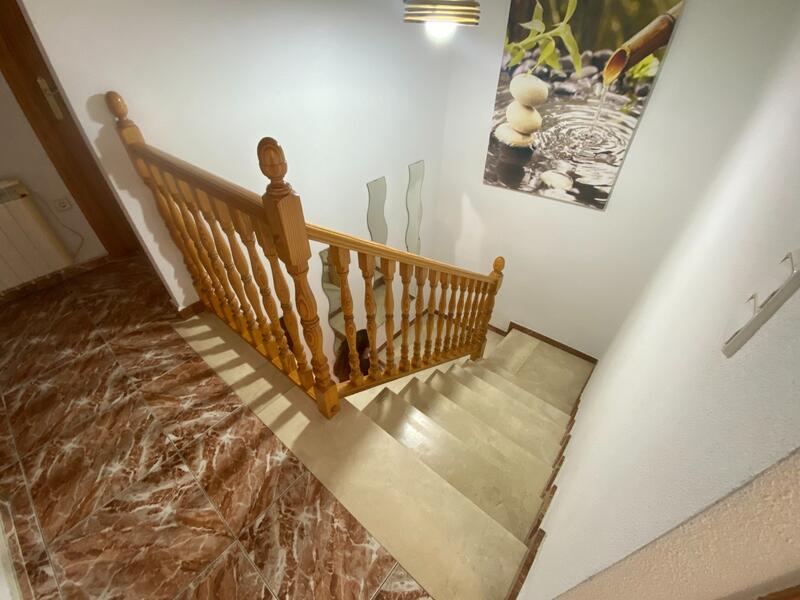 4 bedroom Townhouse for sale