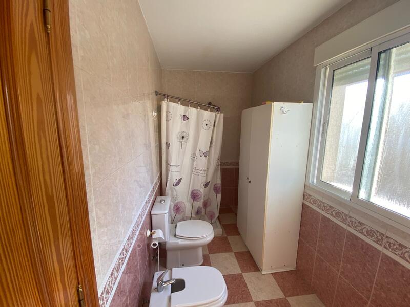 4 bedroom Townhouse for sale