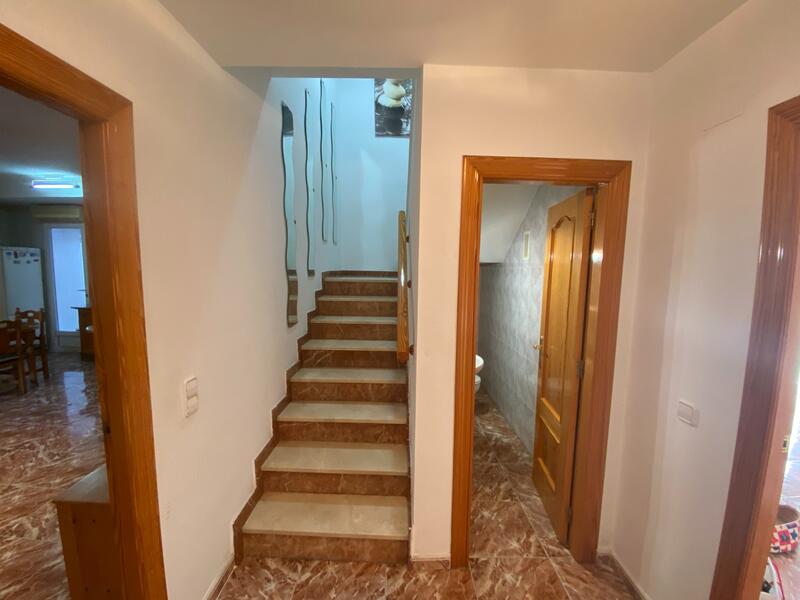 4 bedroom Townhouse for sale