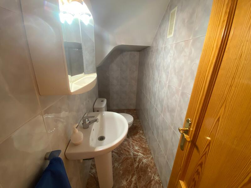 4 bedroom Townhouse for sale