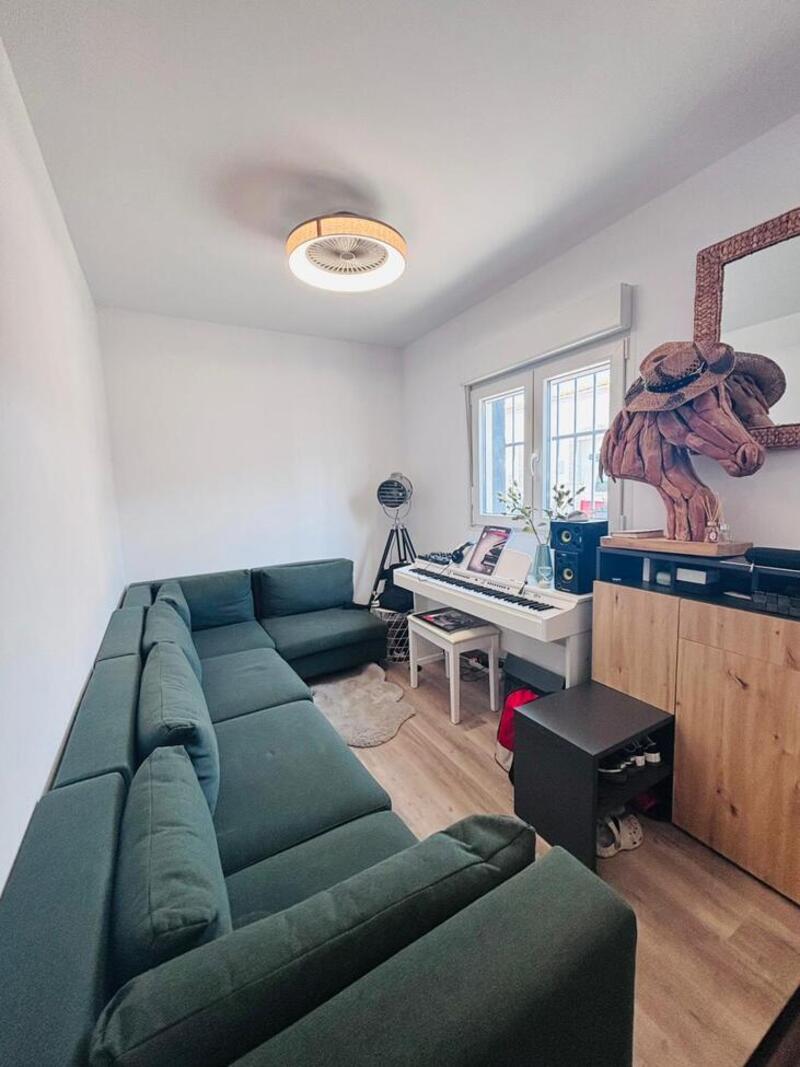 4 bedroom Townhouse for sale