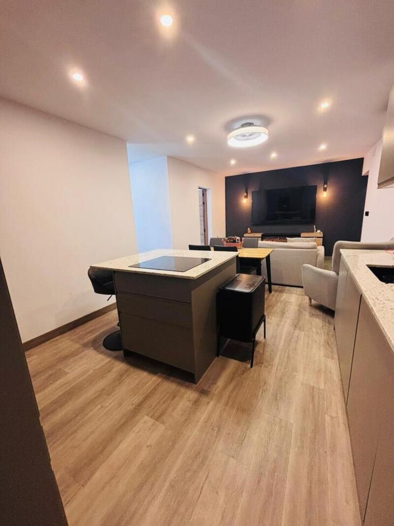 4 bedroom Townhouse for sale