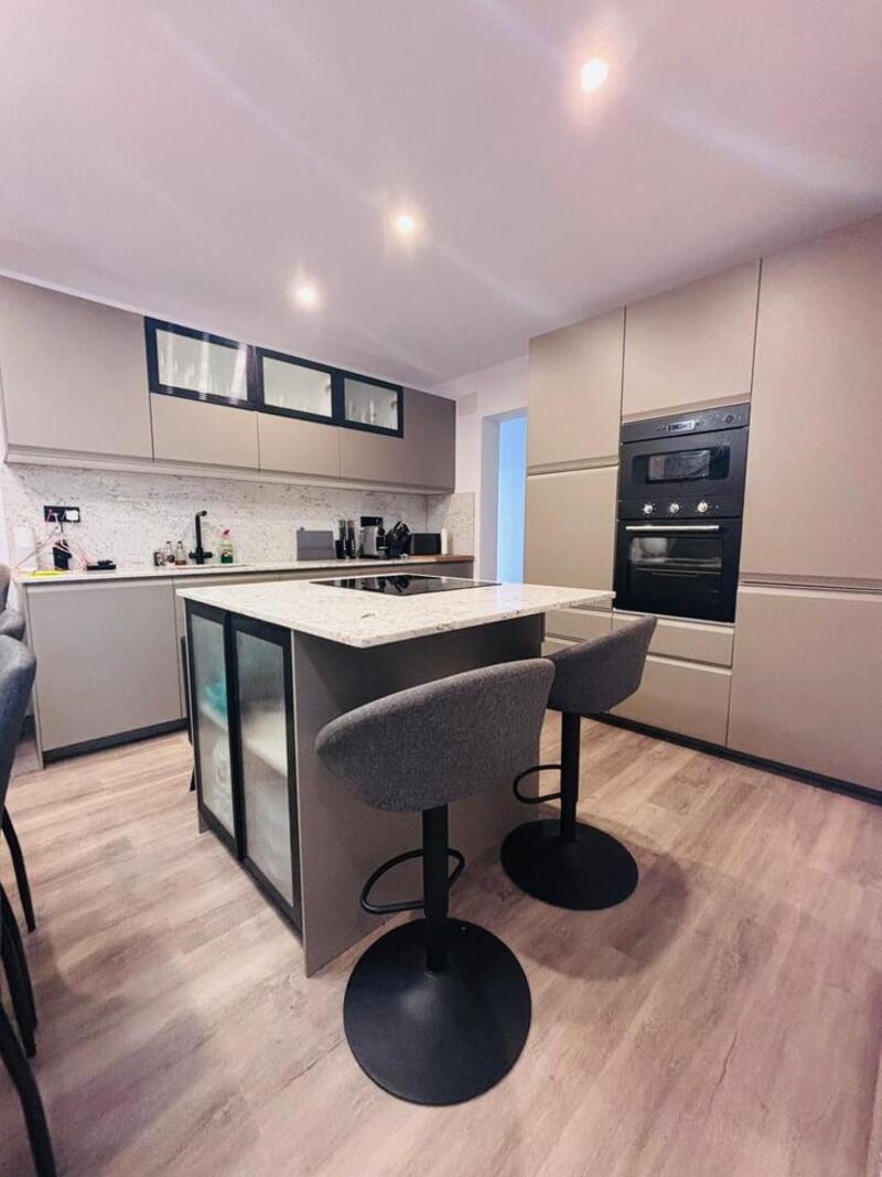 4 bedroom Townhouse for sale