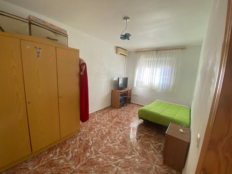 4 bedroom Townhouse for sale