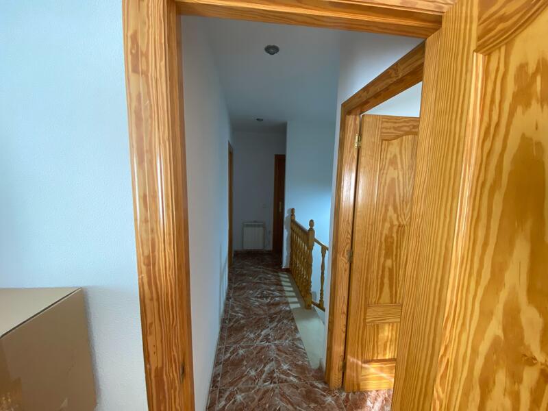 4 bedroom Townhouse for sale