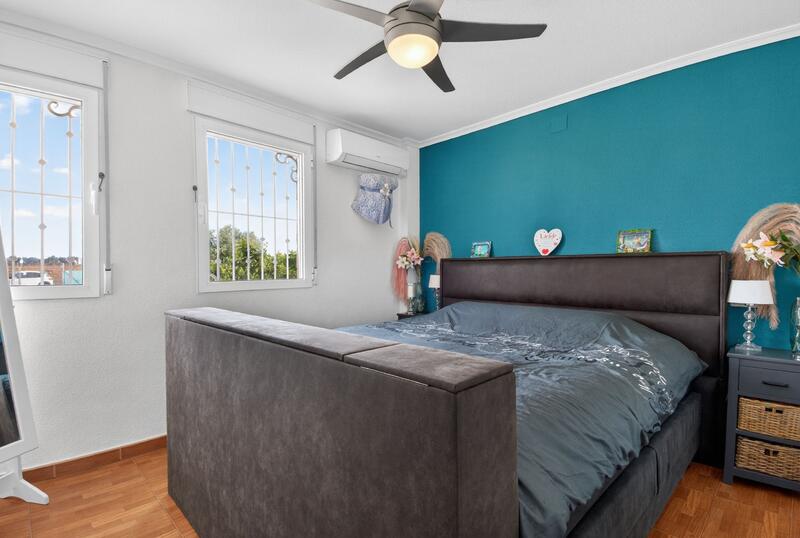 5 bedroom Country House for sale