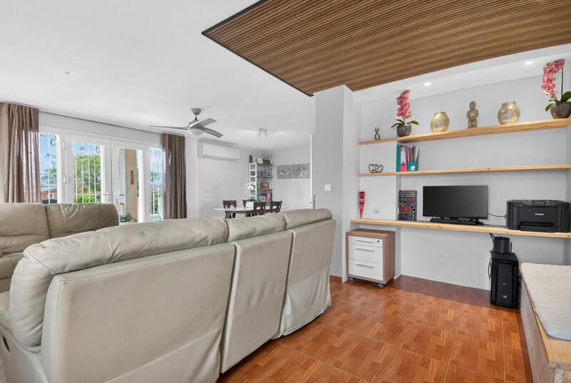 5 bedroom Country House for sale