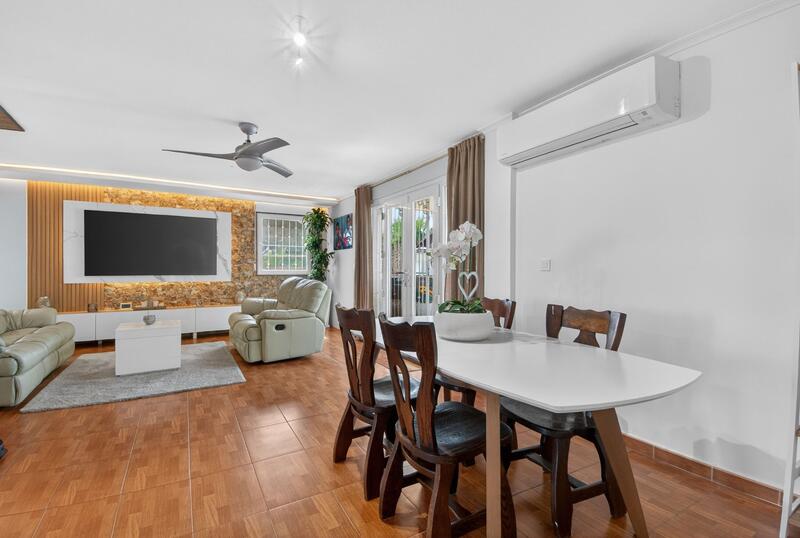 5 bedroom Country House for sale