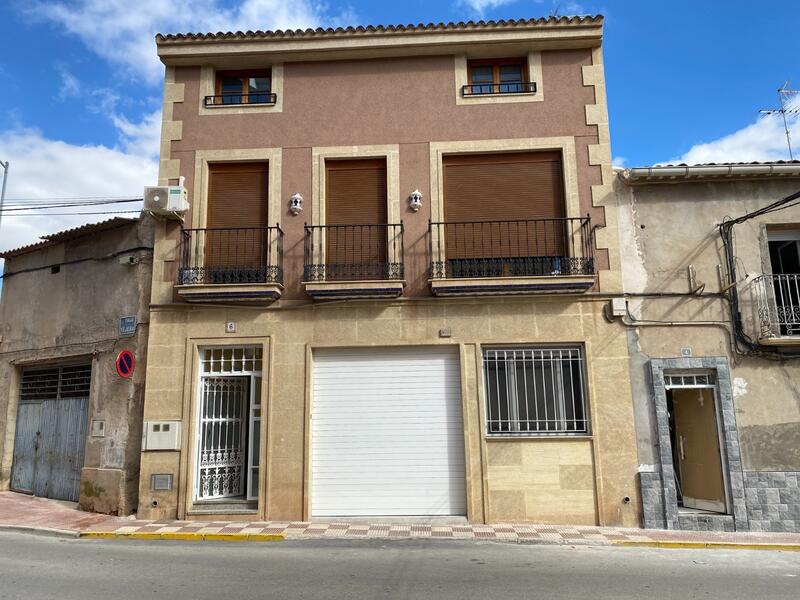 Rekkehus til salgs i Sax, Alicante