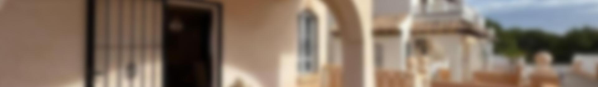 2 bedroom Townhouse for sale