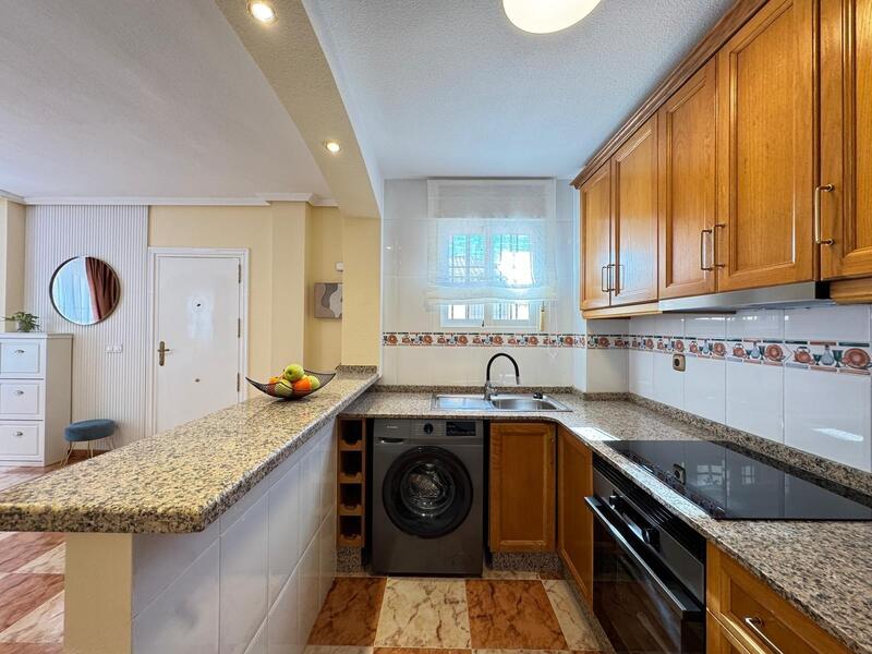 2 bedroom Townhouse for sale