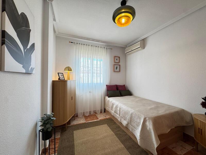 2 bedroom Townhouse for sale