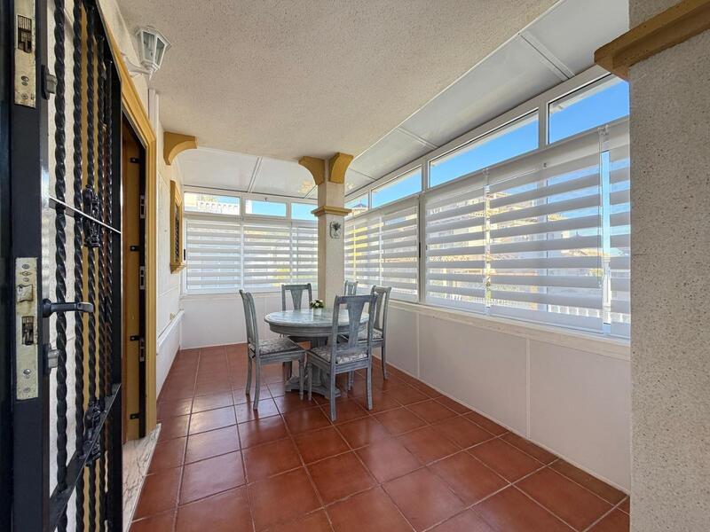 2 bedroom Townhouse for sale