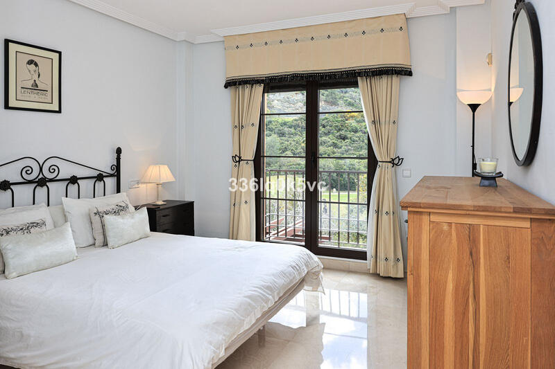 5 bedroom Apartment for sale