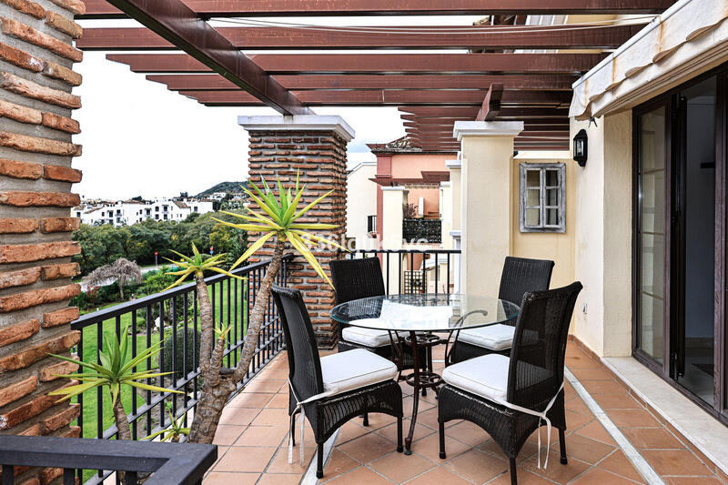 5 bedroom Apartment for sale