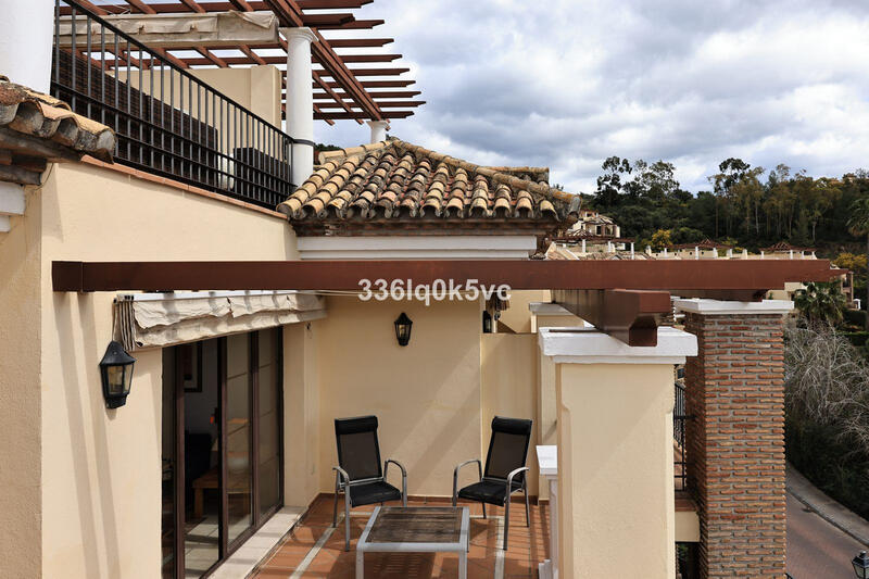 5 bedroom Apartment for sale