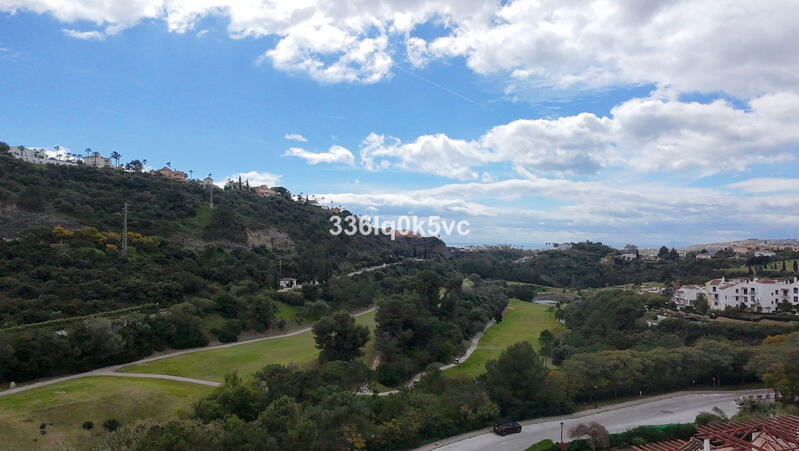 5 bedroom Apartment for sale