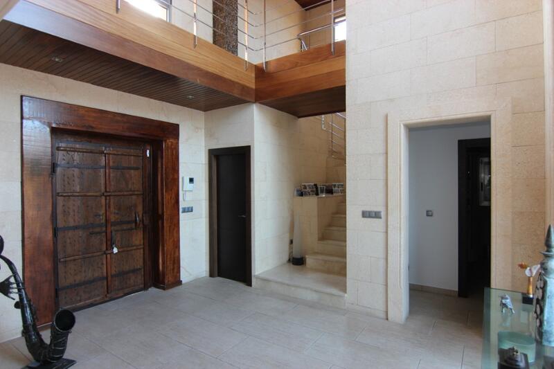 5 bedroom Villa for sale 5 bedroom Villa for sale