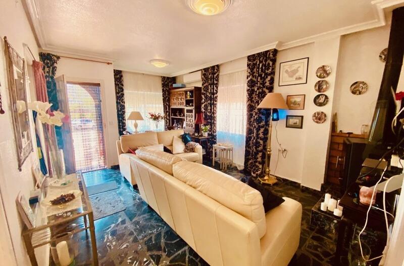 2 Cuarto Villa en venta