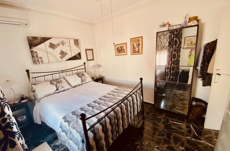 2 Cuarto Villa en venta