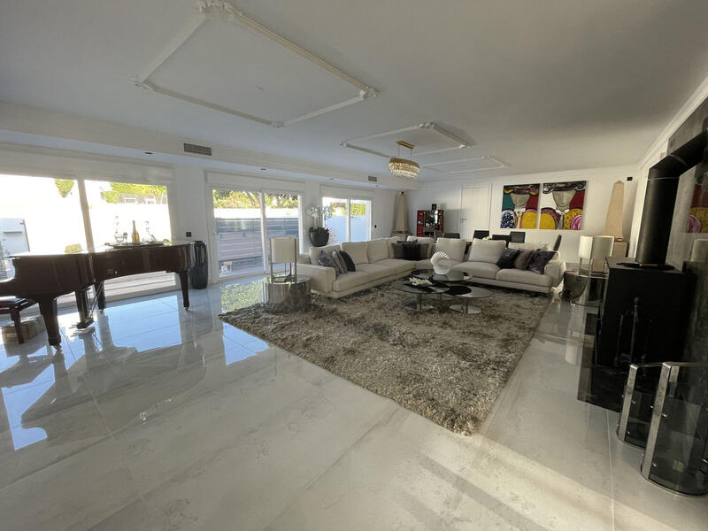 6 Cuarto Villa en venta