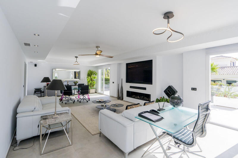 6 Cuarto Villa en venta