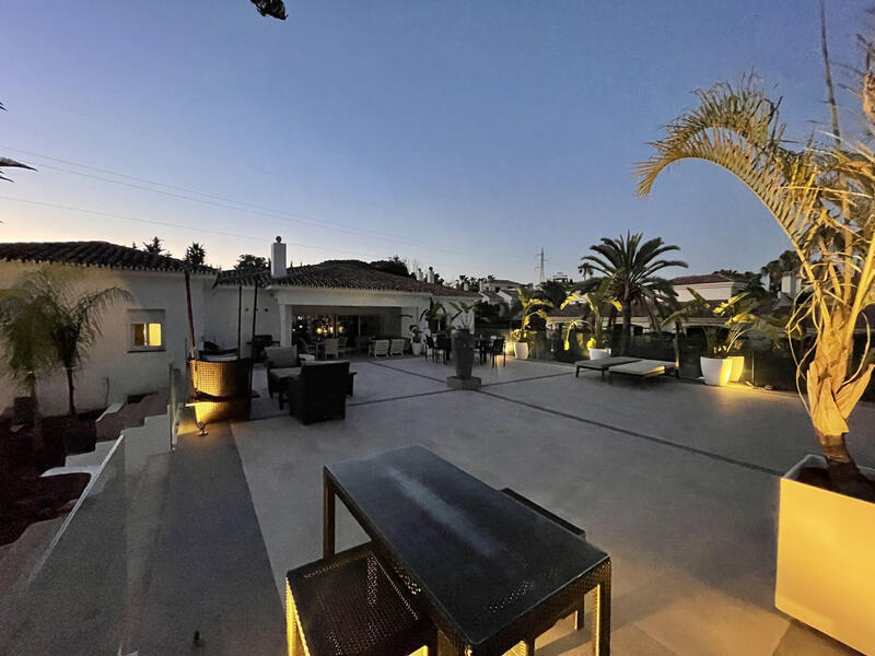 6 Cuarto Villa en venta