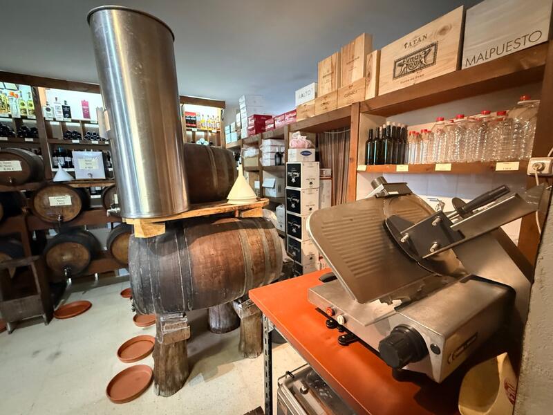 Kommersiella fastigheter till salu