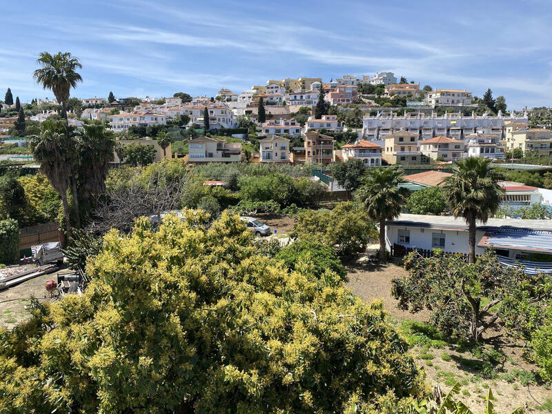 3 slaapkamer Gezinswoning Te koop 3 slaapkamer Gezinswoning Te koop