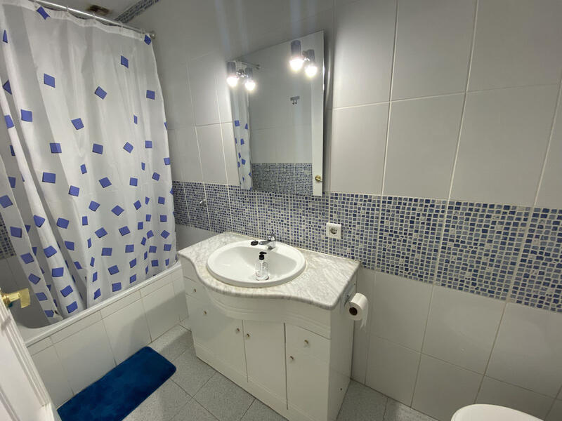 3 slaapkamer Gezinswoning Te koop 3 slaapkamer Gezinswoning Te koop