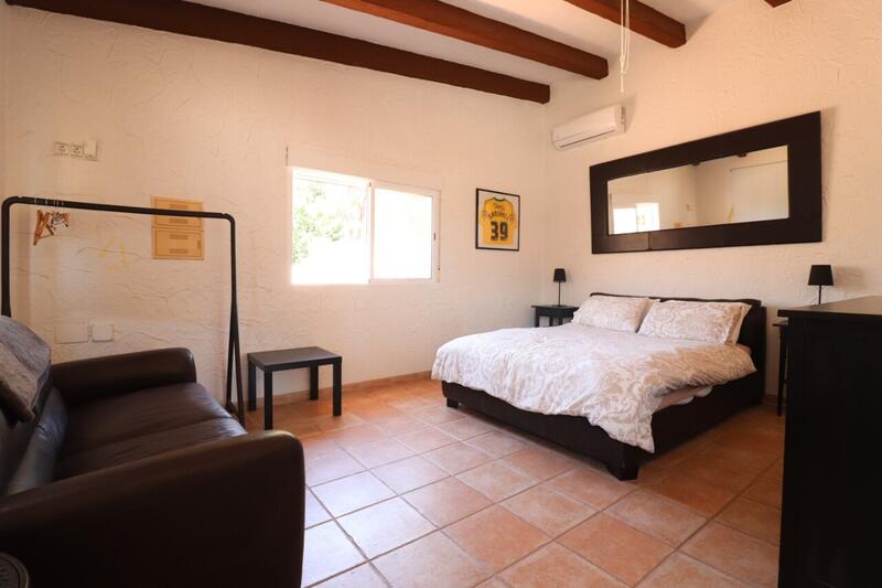 6 Schlafzimmer Landhaus zu verkaufen